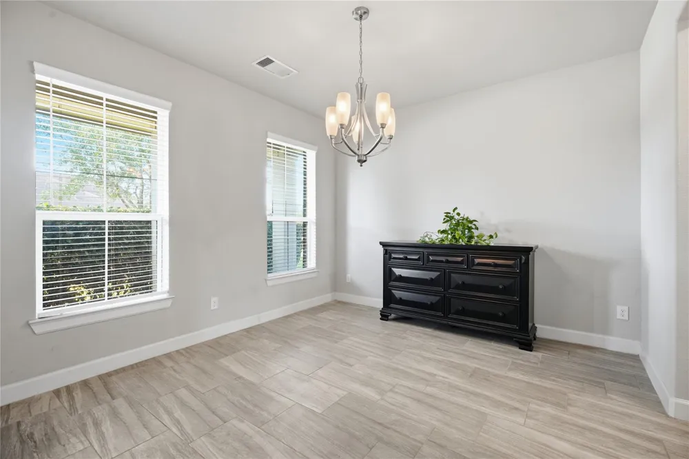1717 Oakdale Mist Drive Dickinson, TX 77539