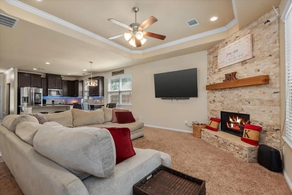 3726 Whisper Walk Montgomery, TX 77356