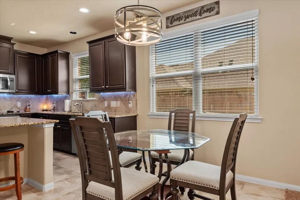 3726 Whisper Walk Montgomery, TX 77356