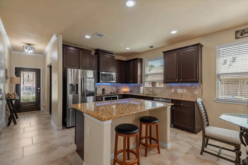 3726 Whisper Walk Montgomery, TX 77356