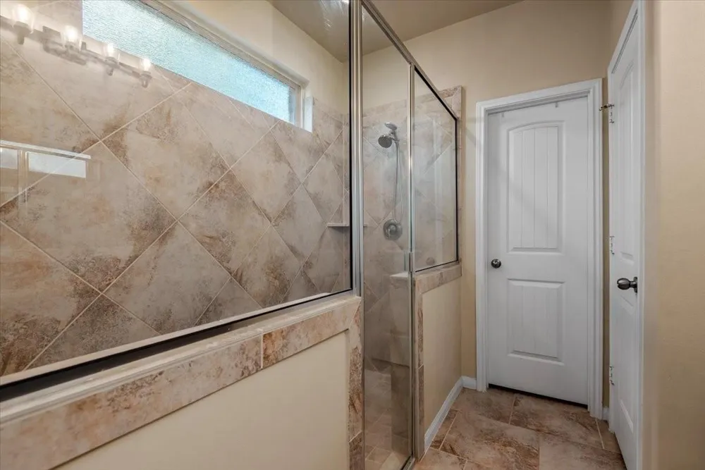 3726 Whisper Walk Montgomery, TX 77356