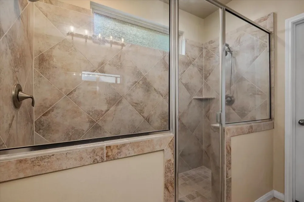 3726 Whisper Walk Montgomery, TX 77356