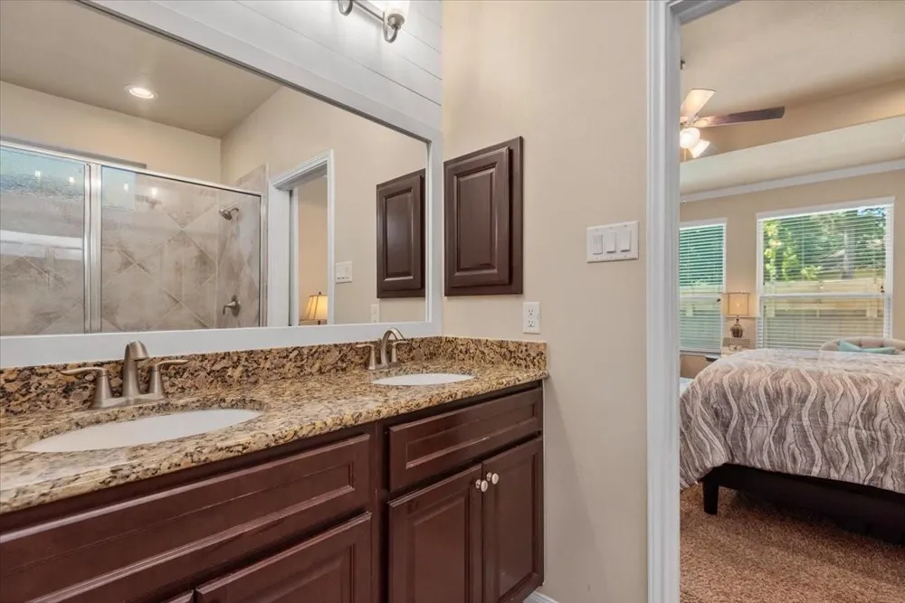 3726 Whisper Walk Montgomery, TX 77356