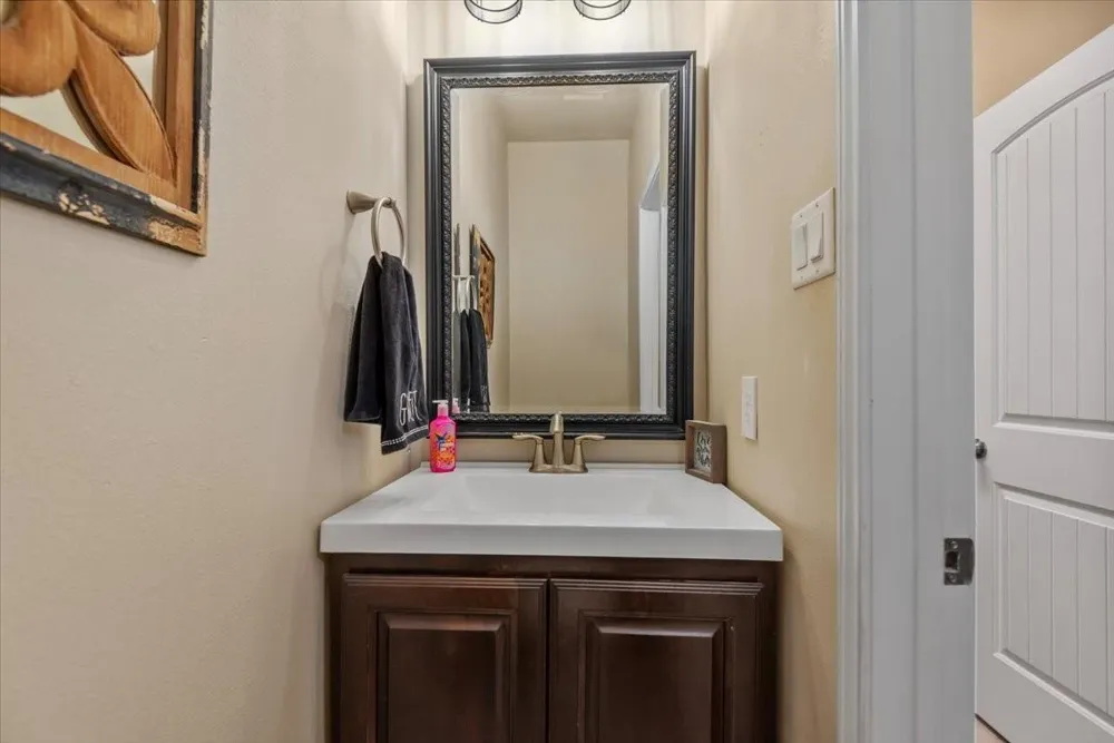 3726 Whisper Walk Montgomery, TX 77356