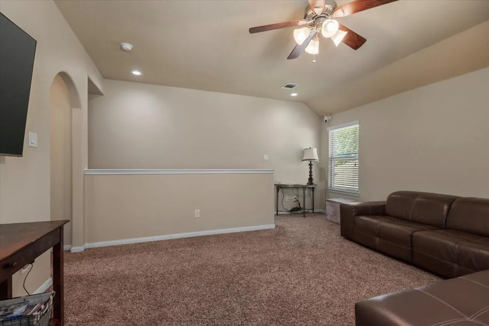 3726 Whisper Walk Montgomery, TX 77356