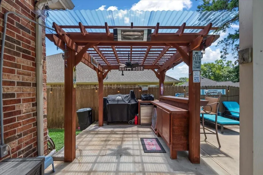 3726 Whisper Walk Montgomery, TX 77356