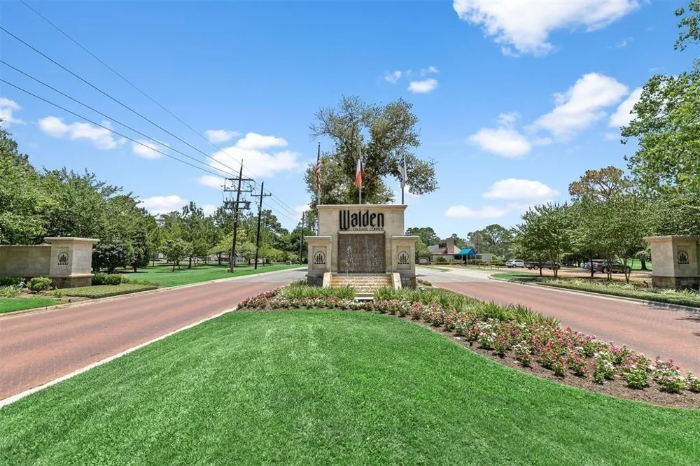 3726 Whisper Walk Montgomery, TX 77356