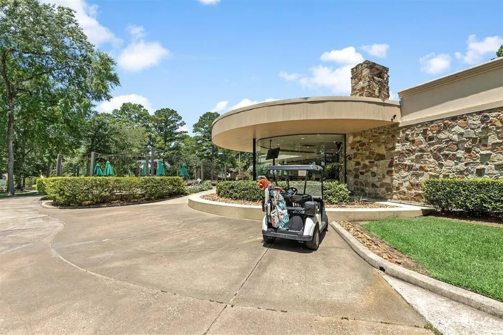 3726 Whisper Walk Montgomery, TX 77356
