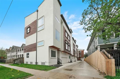 1539 W 23rd Street #D