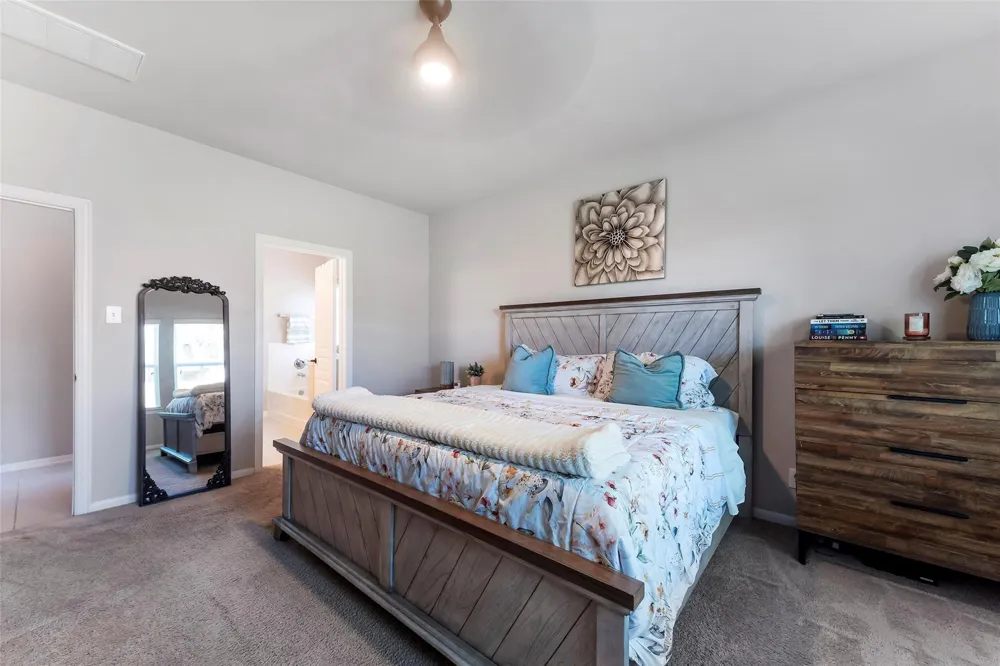 2073 Lepper Street Alvin, TX 77511