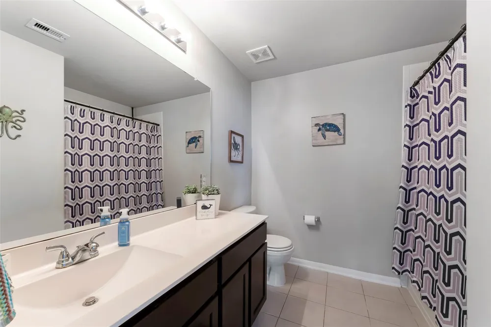 2073 Lepper Street Alvin, TX 77511