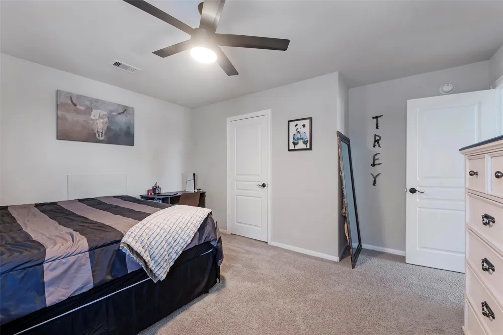 2073 Lepper Street Alvin, TX 77511