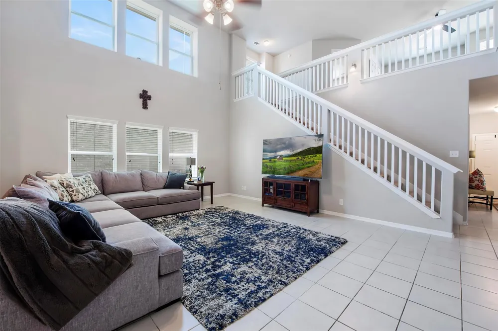 2073 Lepper Street Alvin, TX 77511