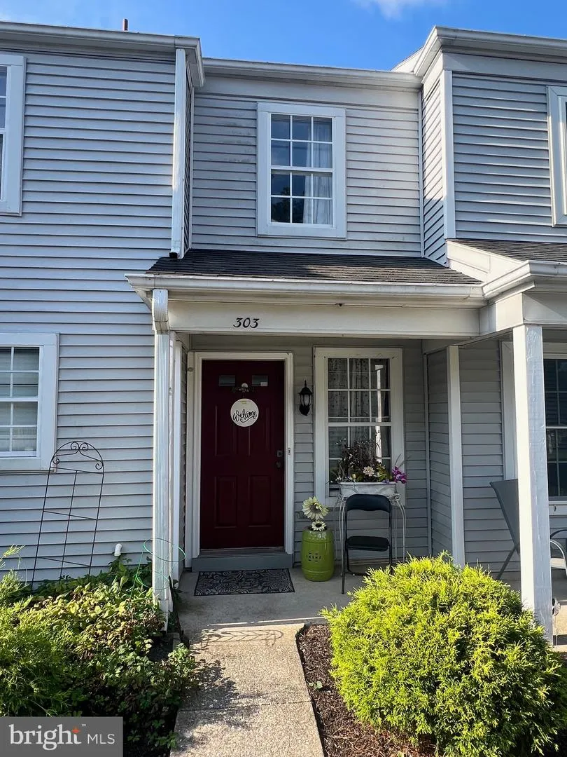 303 CAMBRIDGE COURT Palmyra, PA 17078