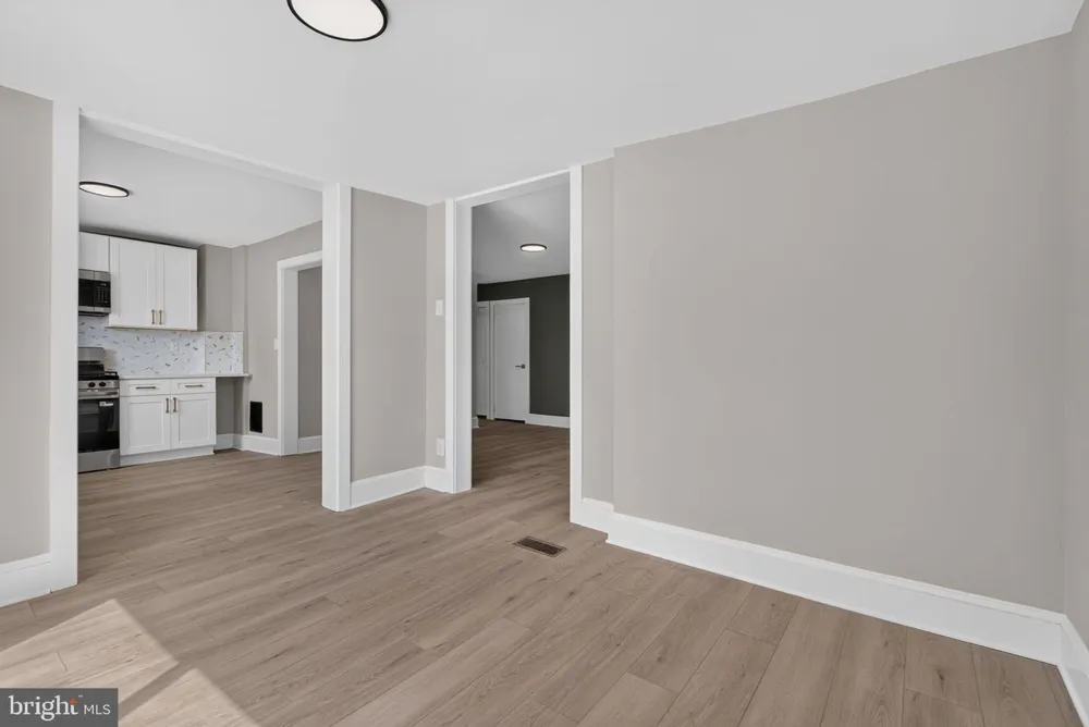156 E CUMBERLAND ROAD Enola, PA 17025