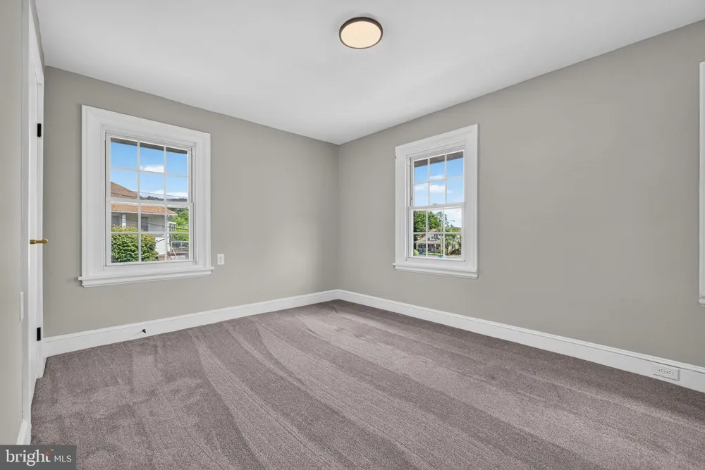 156 E CUMBERLAND ROAD Enola, PA 17025