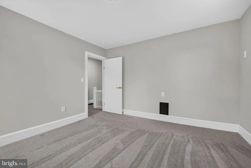 156 E CUMBERLAND ROAD Enola, PA 17025