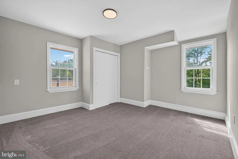 156 E CUMBERLAND ROAD Enola, PA 17025
