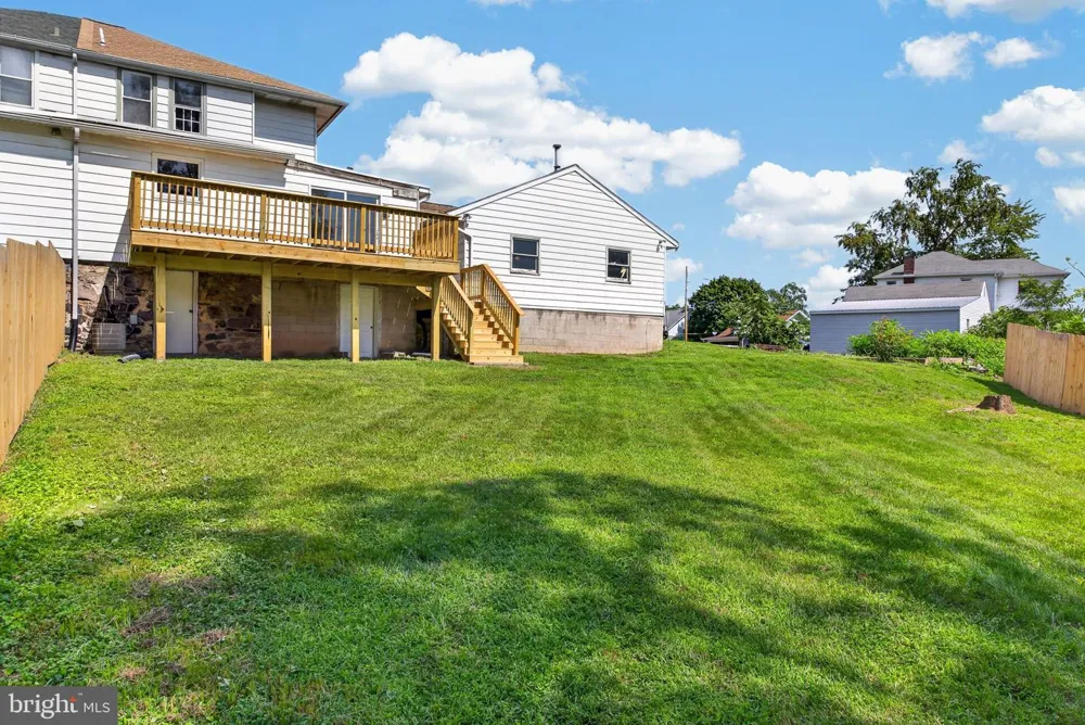 156 E CUMBERLAND ROAD Enola, PA 17025