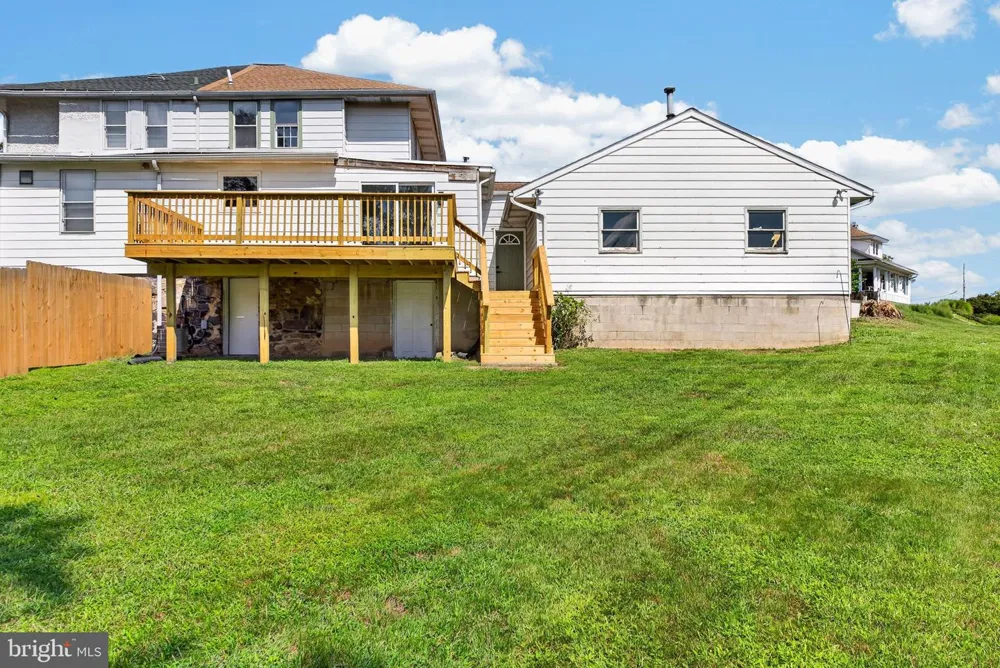 156 E CUMBERLAND ROAD Enola, PA 17025