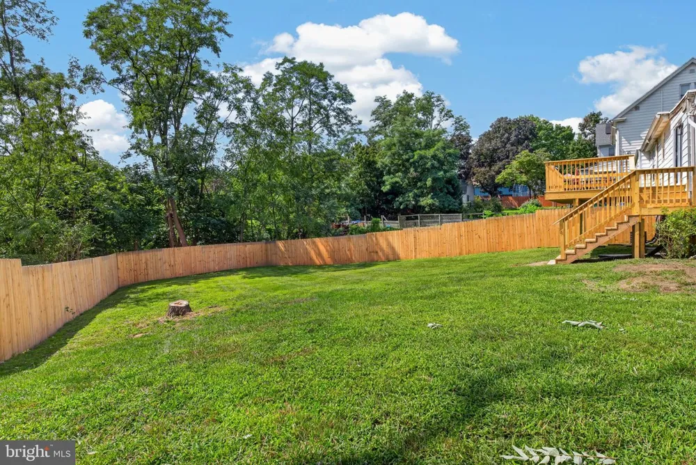 156 E CUMBERLAND ROAD Enola, PA 17025