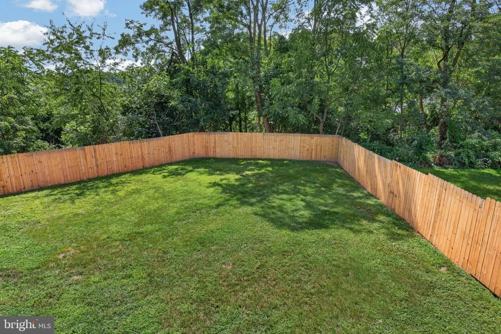156 E CUMBERLAND ROAD Enola, PA 17025