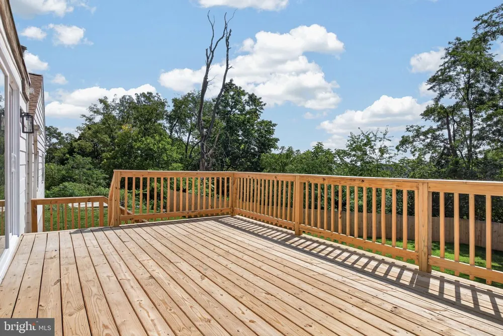 156 E CUMBERLAND ROAD Enola, PA 17025