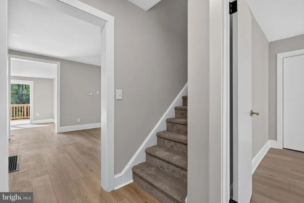 156 E CUMBERLAND ROAD Enola, PA 17025