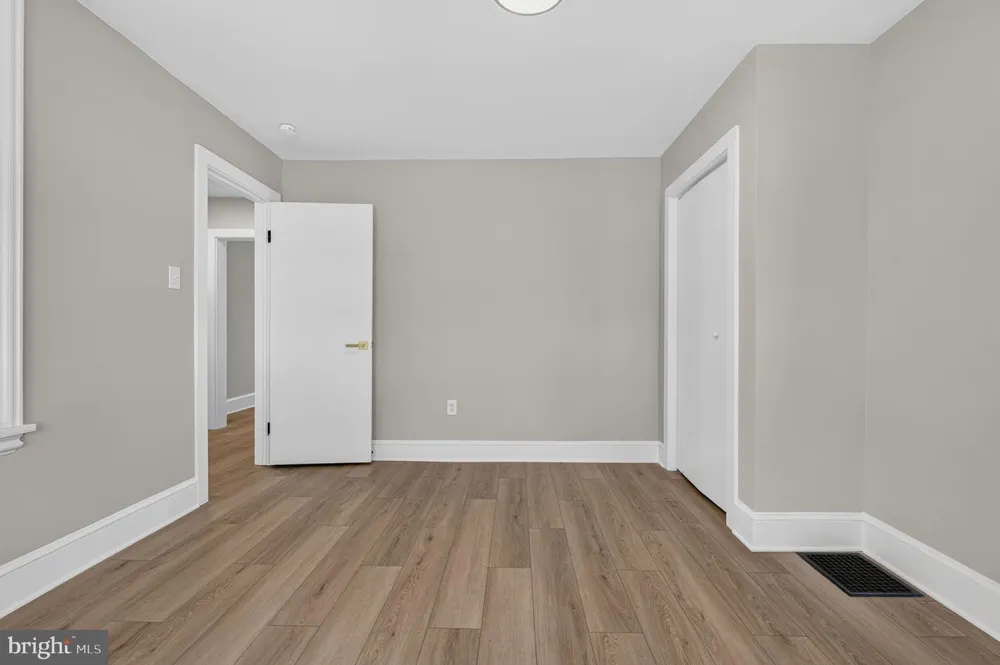156 E CUMBERLAND ROAD Enola, PA 17025
