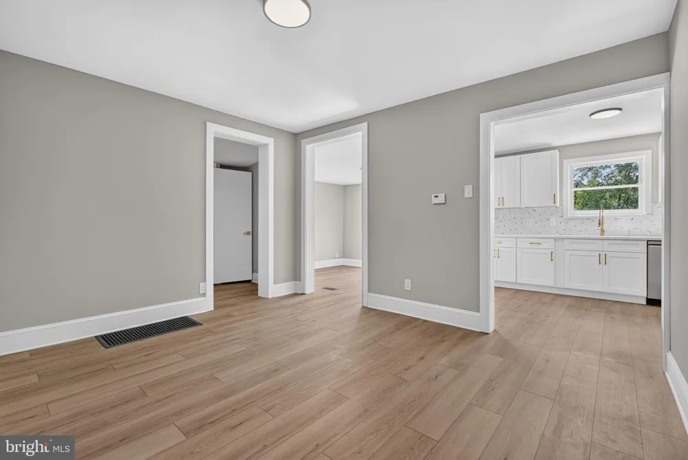 156 E CUMBERLAND ROAD Enola, PA 17025
