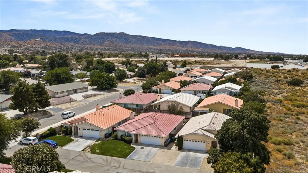 9588 Mountain Pine Court Phelan, CA 92371