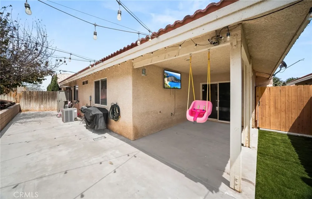 9588 Mountain Pine Court Phelan, CA 92371