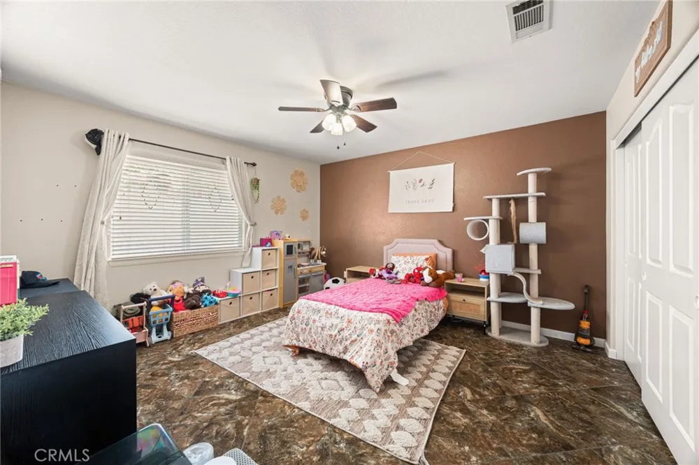 9588 Mountain Pine Court Phelan, CA 92371