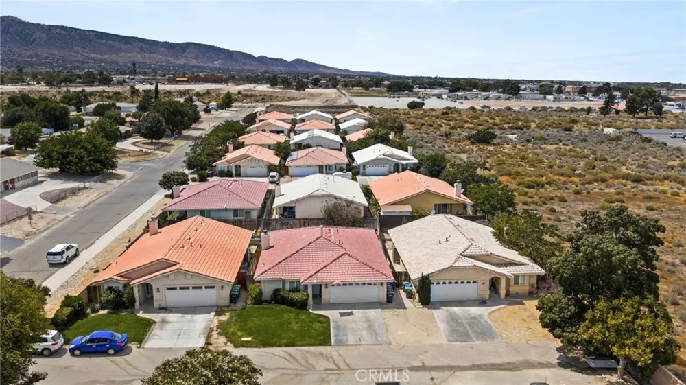 9588 Mountain Pine Court Phelan, CA 92371