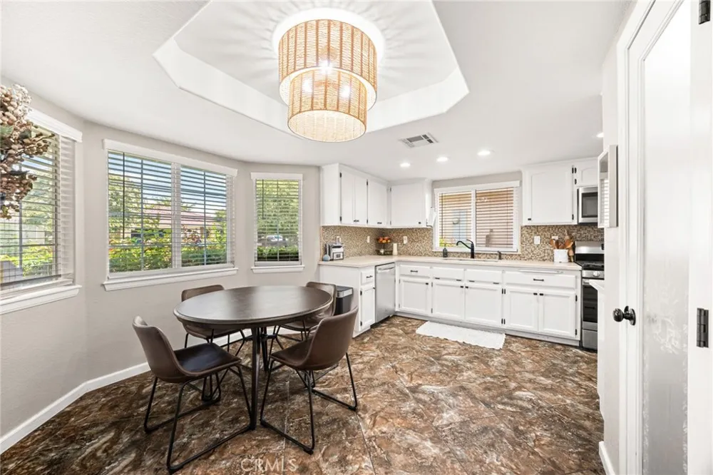 9588 Mountain Pine Court Phelan, CA 92371