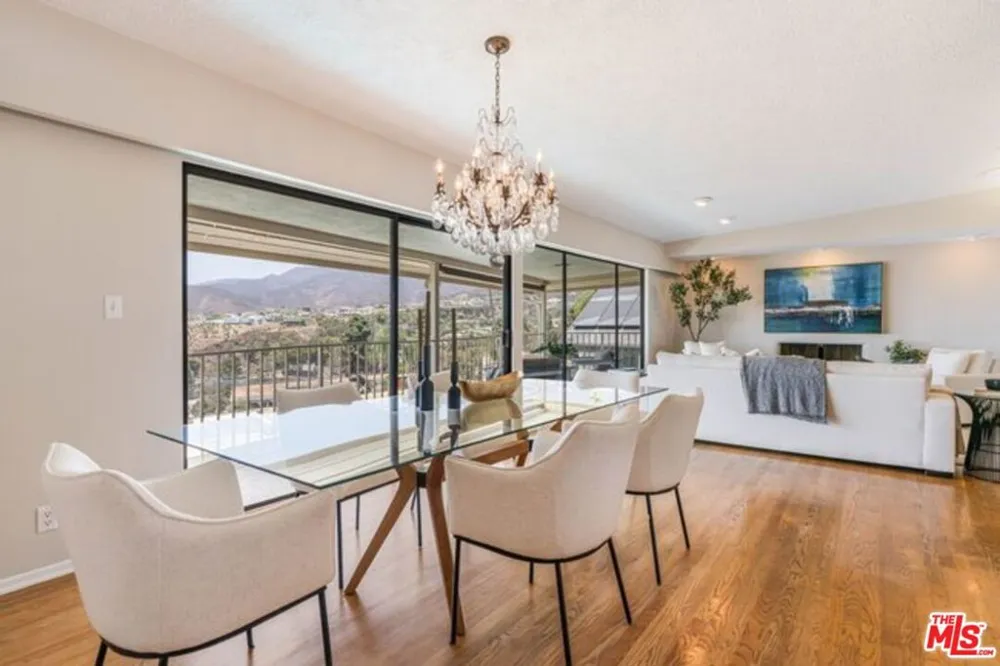 17866 Tramonto Drive Pacific Palisades, CA 90272