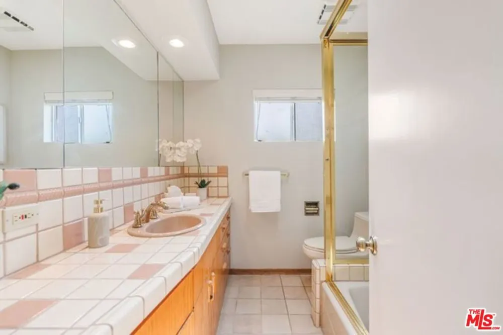17866 Tramonto Drive Pacific Palisades, CA 90272