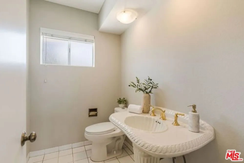 17866 Tramonto Drive Pacific Palisades, CA 90272