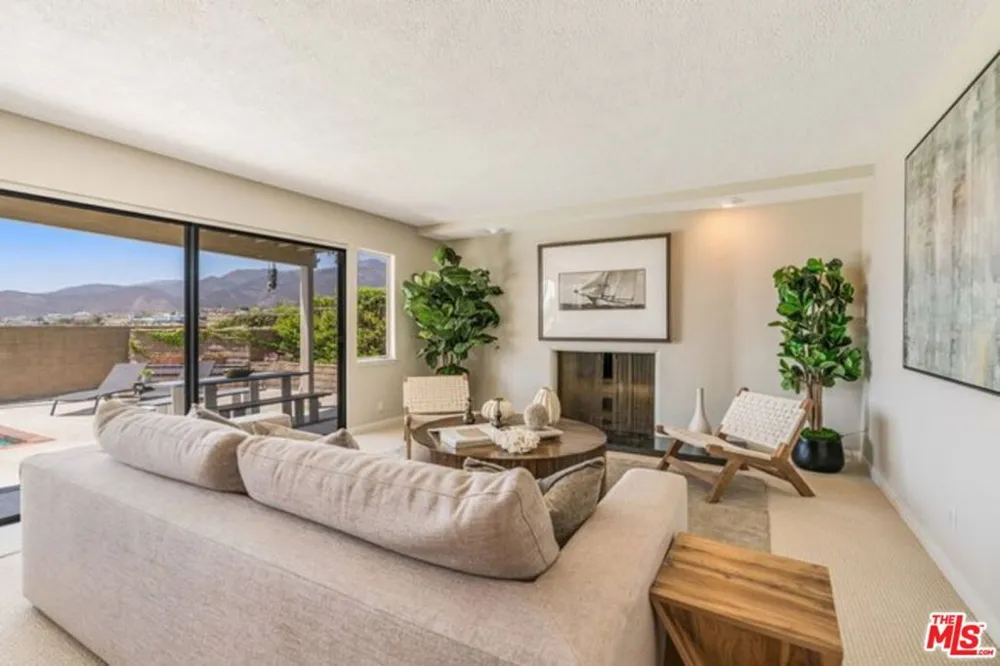 17866 Tramonto Drive Pacific Palisades, CA 90272