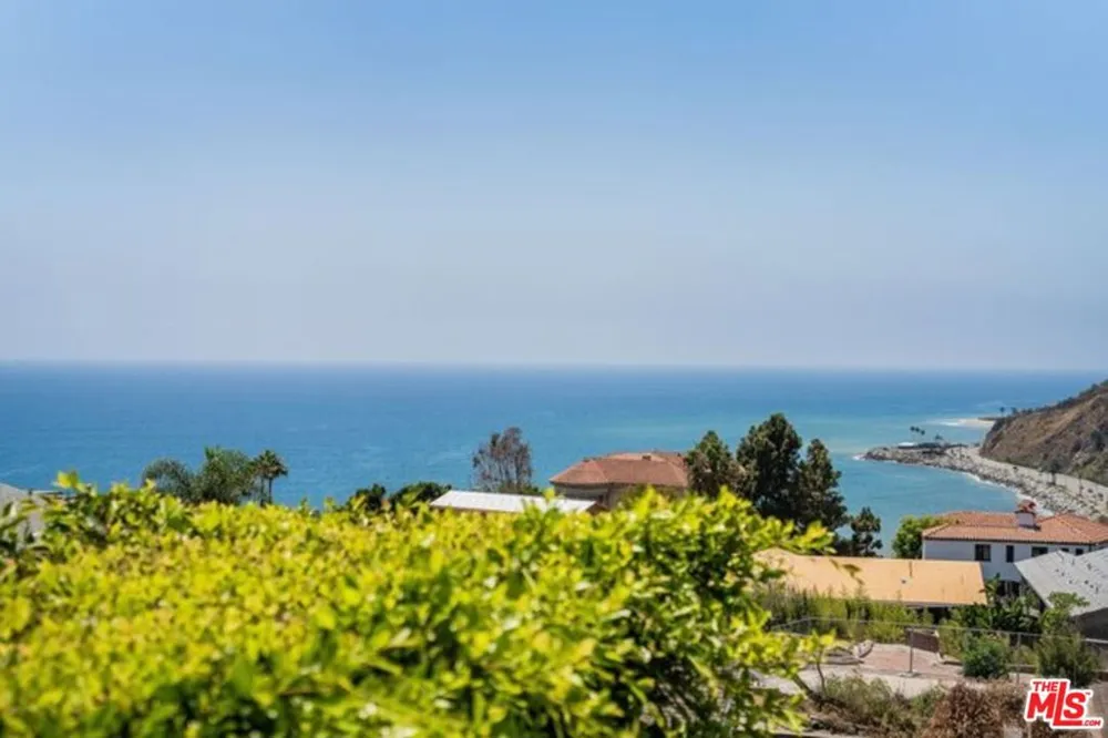 17866 Tramonto Drive Pacific Palisades, CA 90272