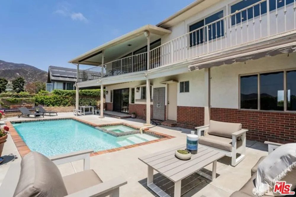 17866 Tramonto Drive Pacific Palisades, CA 90272