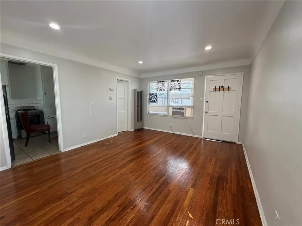 5646 Farmdale Avenue North Hollywood, CA 91601