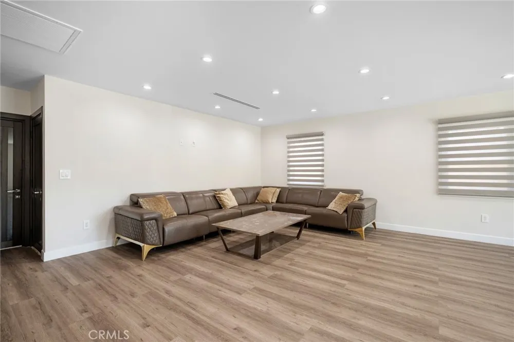 1365 Winchester Avenue Glendale, CA 91201