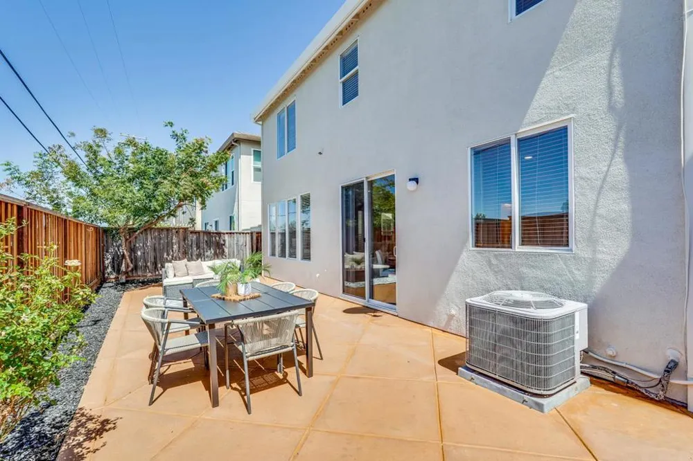 1233 Arabelle Way San Jose, CA 95132