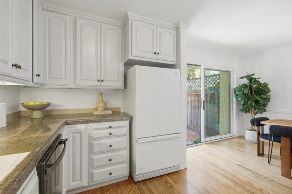 755 Ramona Street Palo Alto, CA 94301