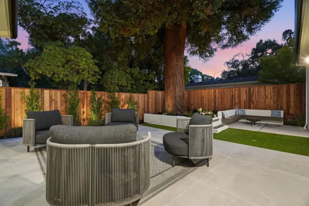 261 Stanford Avenue Menlo Park, CA 94025