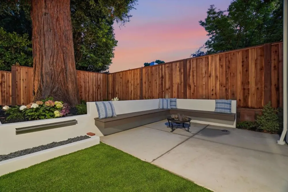 261 Stanford Avenue Menlo Park, CA 94025