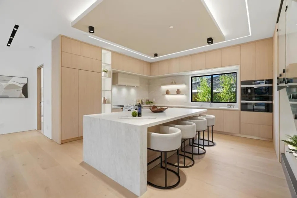 261 Stanford Avenue Menlo Park, CA 94025