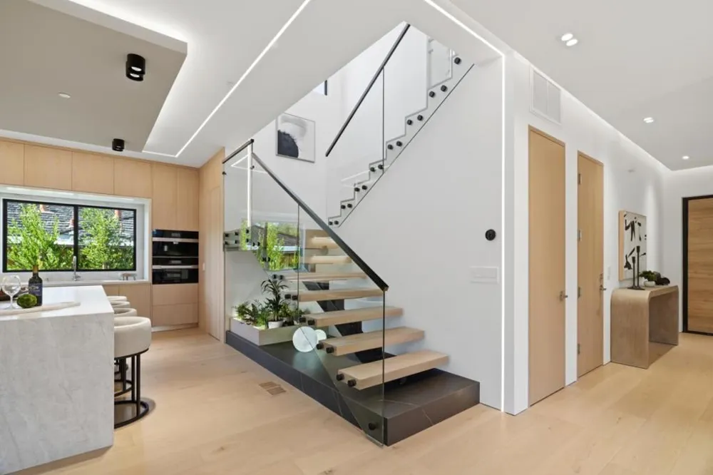 261 Stanford Avenue Menlo Park, CA 94025