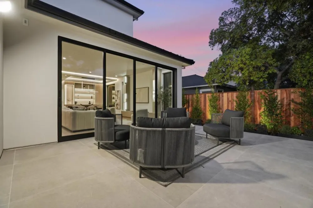 261 Stanford Avenue Menlo Park, CA 94025
